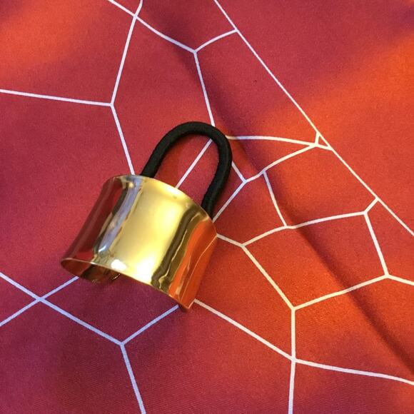 Gold Bent Open Cuff Metal Plate Accent Elastic Hair Tie - Picture 4 of 6